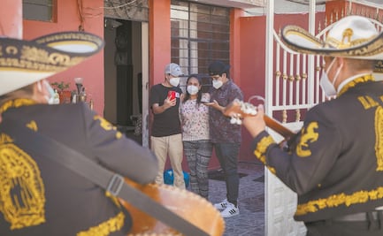 Maestras y doctoras: mamás "multitask" de América Latina