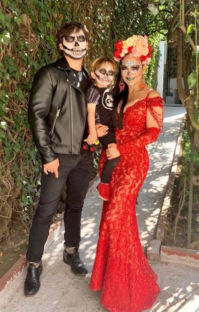 ¿Y ese maquillaje?, cuestionan a Maribel Guardia por disfraz de Halloween