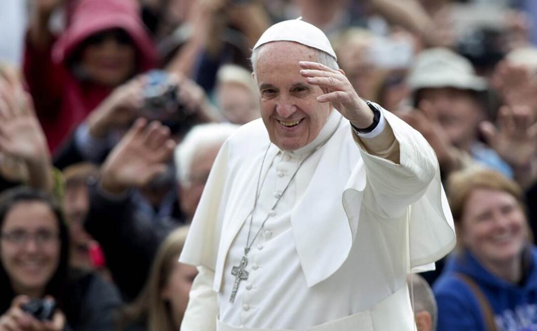 El papa Francisco es, por lejos, el líder más influyente con un promedio de nueve mil 929 retuits por cada mensaje que envía (Foto: AP)