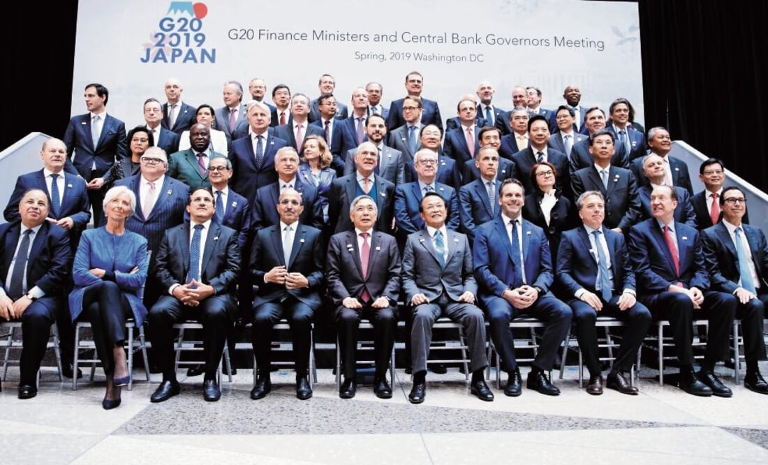 Ministros de finanzas y gobernadores de bancos centrales del G20 en la foto oficial de la reunión de Primavera 2019 del Banco Mundial y el Fondo Monetario Internacional.