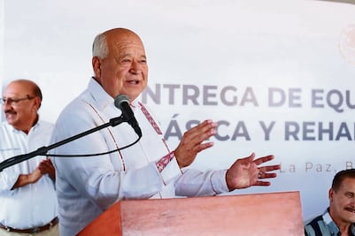 Se deslindan góber y alcaldesa de pagos