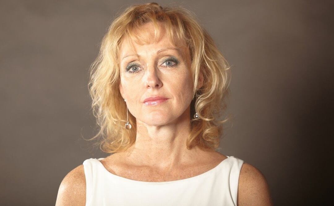 Vitaminas y mujer. Fuente: Pixabay