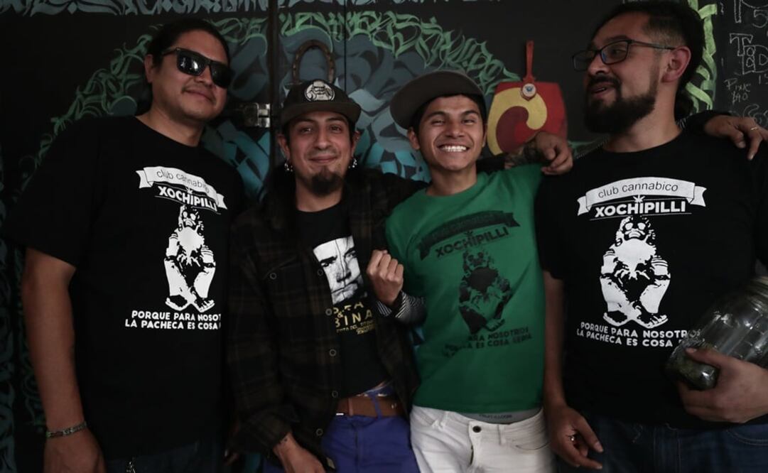 Para calmar la ansiedad, para combatir el insomnio, con fines terapéuticos o para tener hambre son algunas de las razones por las que diversos miembros del Club Cannábico Xochipilli consumen marihuana. Foto: ALEJANDRA LEYVA. EL UNIVERSAL