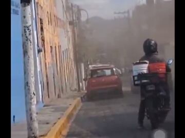 VIDEOS: Tronó la tierra y cayó una fachada, así se vivió el sismo hoy 7 de diciembre en CDMX, Morelos y Puebla