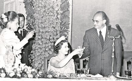 Hasta en la hora del té siguieron a la Reina Isabel en México 