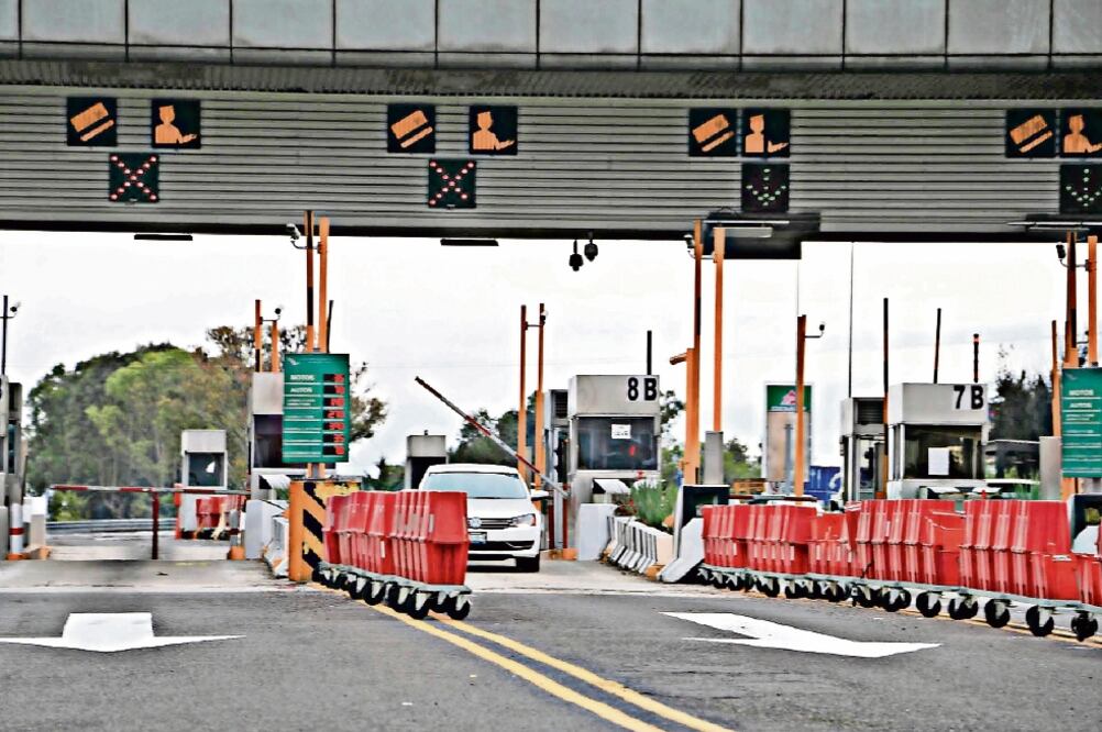 Mexicanos Contra la Corrupción y la Impunidad dio a conocer que los contratos para seis empresas por parte de Capufe ascienden a 770 millones de pesos (ARCHIVO. EL UNIVERSAL)