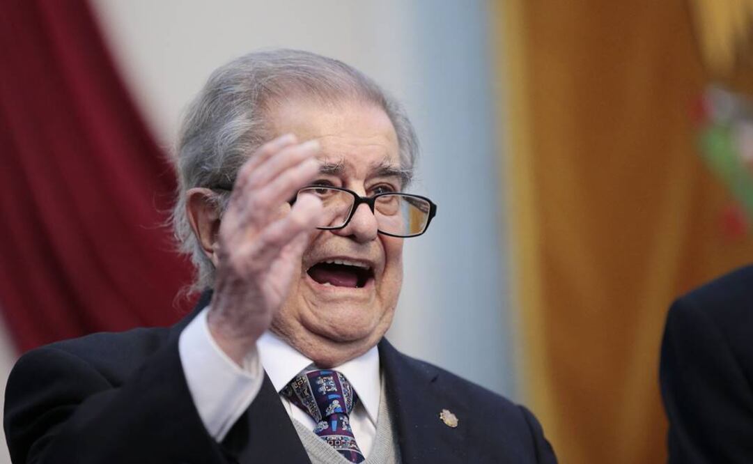 Miguel León-Portilla es Maestro en Artes por la Loyola University de Los Ángeles, California, 1952 y Doctor en Filosofía, 1956, por la UNAM. FOTO: Archivo/EFE.