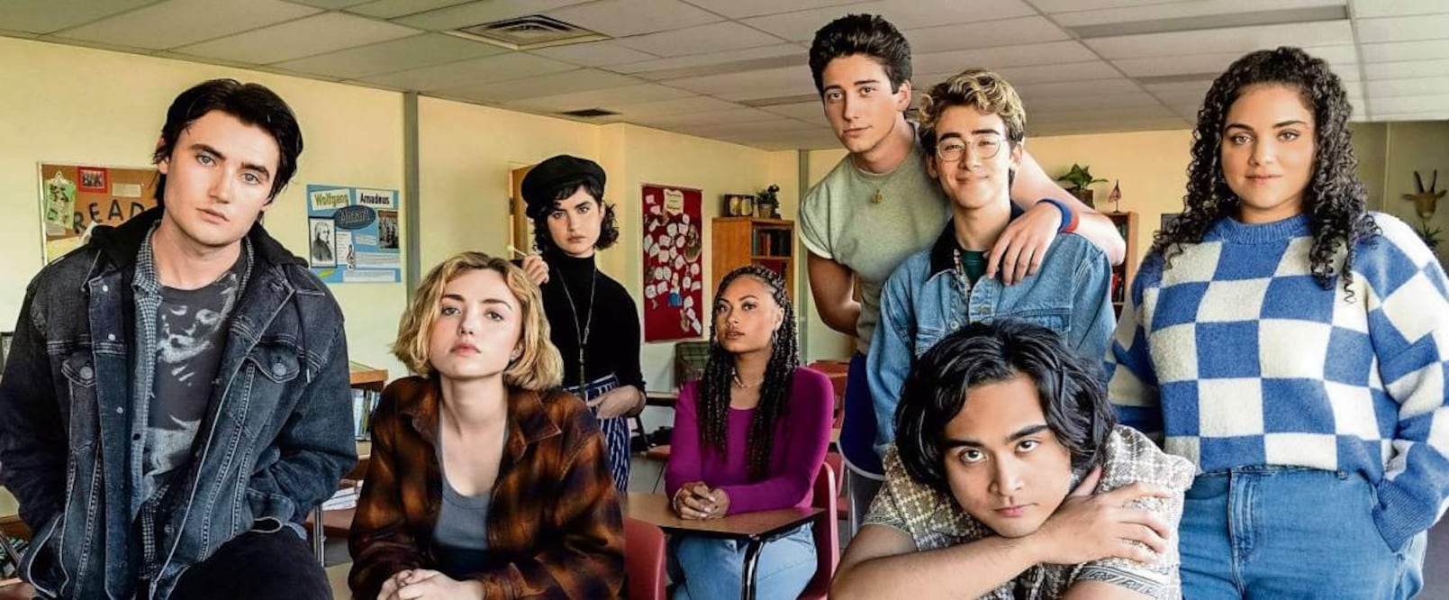 Conflictos de jóvenes de prepa, unos del mundo real y otros del más allá, convergen en la serie. Foto: Paramount +