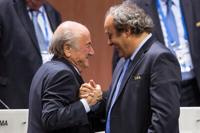 Joseph Blatter y Michel Platini, acusados de fraude tras investigaciones de corrupción en la FIFA