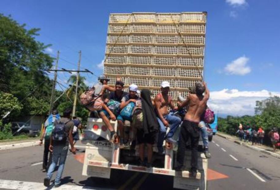 Caravana de hondureños se localiza a 15 kilómetros de Tapachula