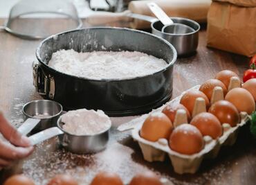 Esto es lo que pasa si te comes la mezcla cruda de los hot cakes y pasteles