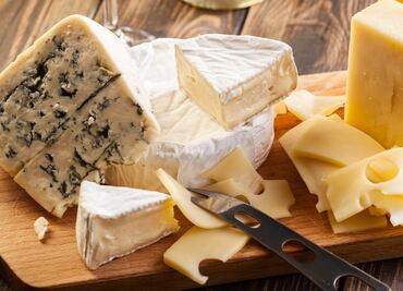 "Quesos cumplen con normatividad y son 100% lácteos", responde Fud a Profeco