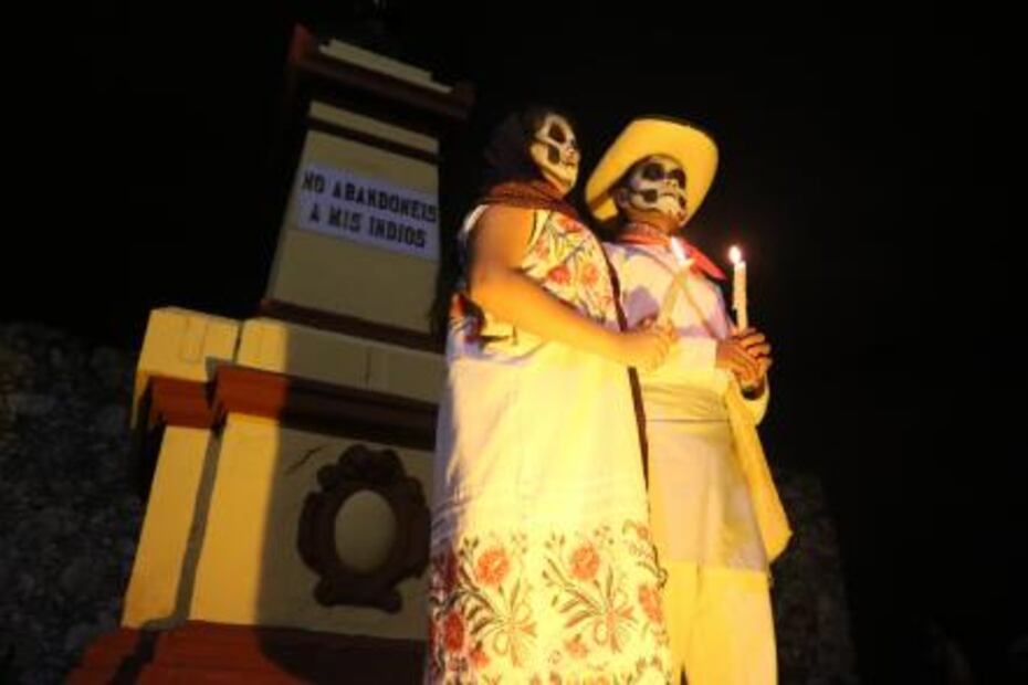 Realizan “Paseo de las Ánimas” en Yucatán