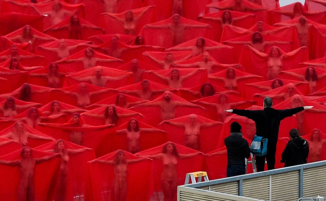 Imagen de archivo del proyecto "Return of the Nude" que Spencer Tunick hizo en Australia. Foto: EFE/EPA/Penny Stephens, archivo