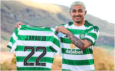 Julián Araujo es presentado con el Celtic de Glasgow; ¿Logrará meterse en la lista para el Mundial?