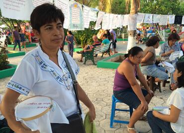 Maestros de Cancún protestan por muertos en Nochixtlan