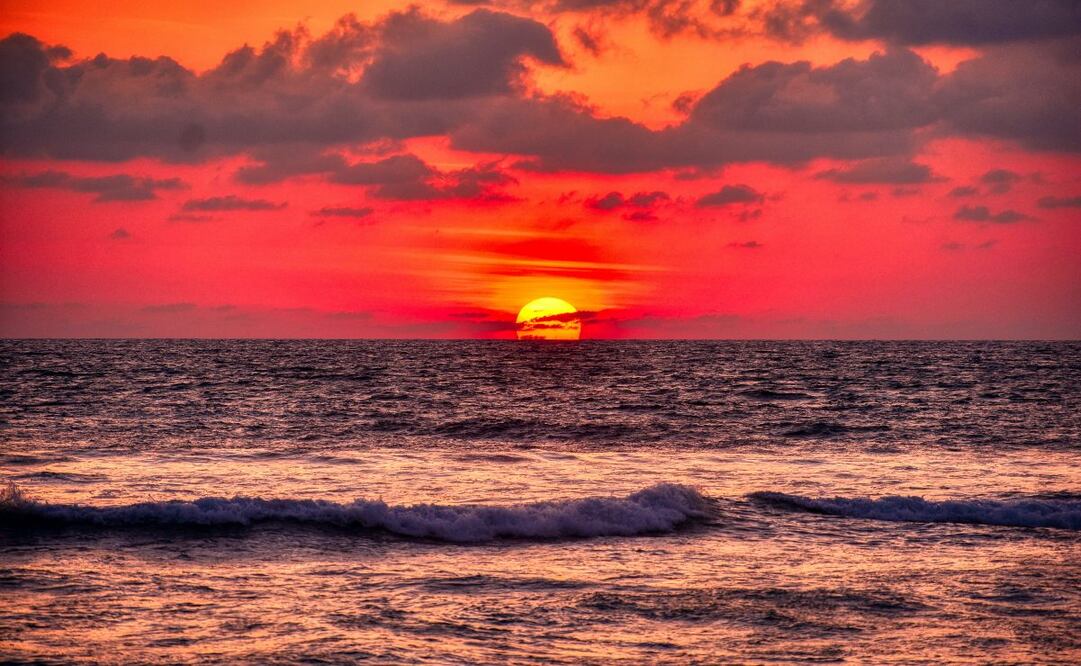 Las puestas de sol en Acapulco son momentos mágicos.  Foto: Unsplash 