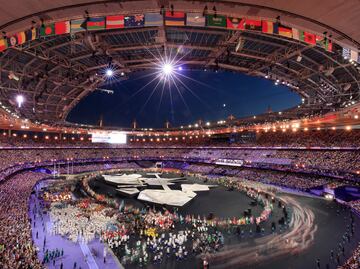 La espectacular ceremonia de clausura de París 2024; Los Ángeles 2028 recibe la estafeta