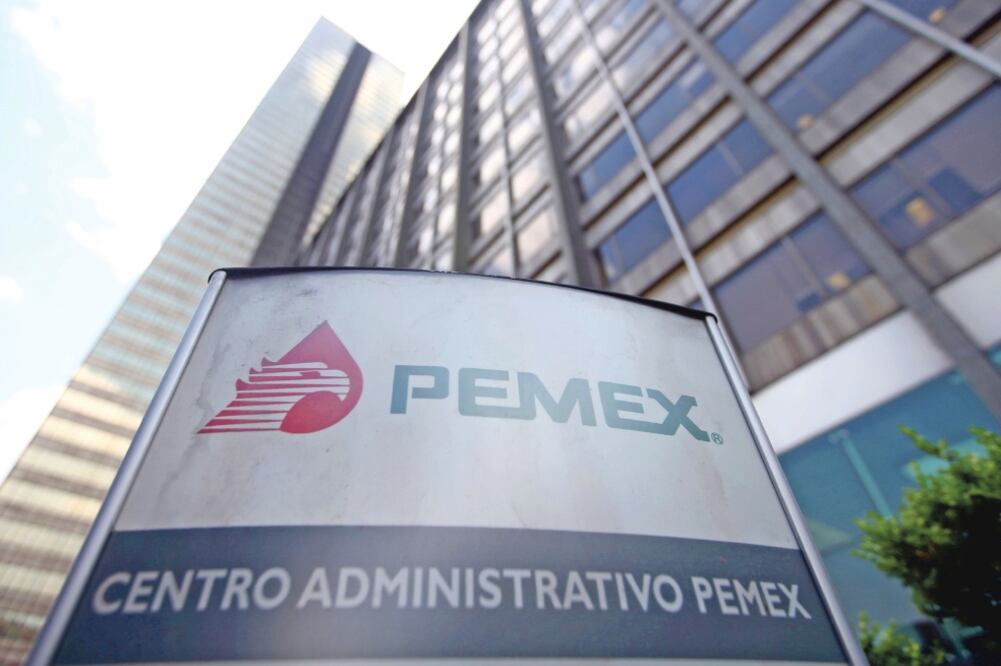 Pemex refrendó su compromiso de informar oportunamente y con la mayor transparencia a la comunidad inversionista, clientes y socios. (ARCHIVO EL UNIVERSAL)