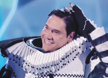 Moi destapa su voz en tv