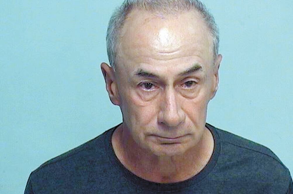 Cargos. Joseph Zens está detenido en el condado de Lake, tras amenazar a un hispano con un picahielo. Foto/AP