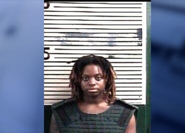 Mujer desata tiroteo en Florida; alega que Dios se lo ordenó debido al eclipse