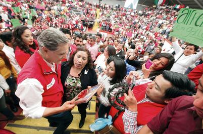 Mujeres están con Del Mazo