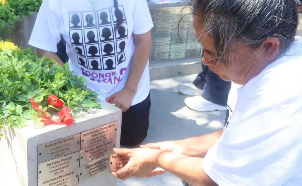 En el lugar colocaron nuevas placas con los nombres de las personas desaparecidas.
Foto: Especial.