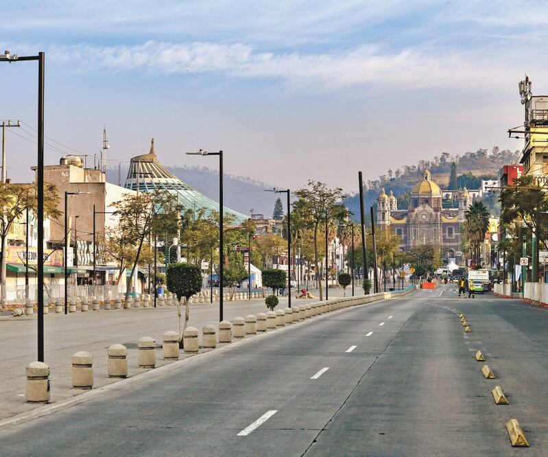 Las inmediaciones de la Basílica de Guadalupe lucieron vacías, ante el cierre implementado del 10 al 13 de diciembre. Foto: ESPECIAL