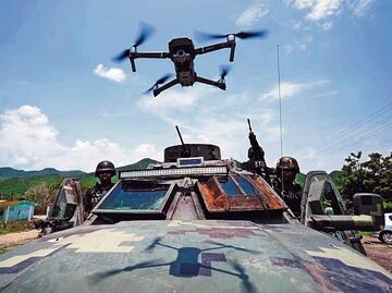 Cárteles mexicanos tienen “mayor capacidad operativa con los drones” que agencias del orden en EU: Ted Cruz; "se han convertido en armas”