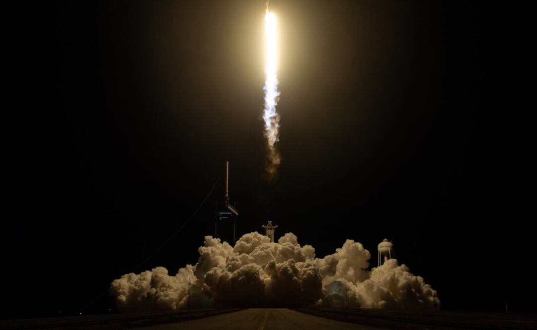 El lanzamiento del cohete SpaceX Falcon 9 y la nave espacial Crew Dragon. Fotos: Flickr - NASA