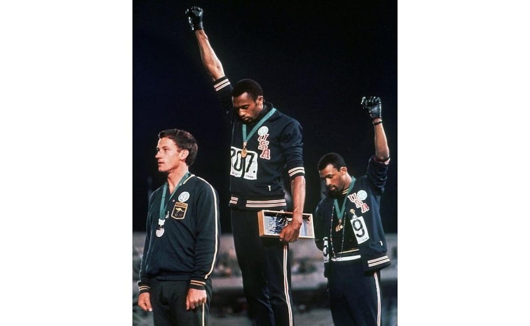 De izquierda a derecha: Peter Norman, de Australia, Tommie Smith y John Carlos, ambos de EU. Foto: AP Photo, archivo