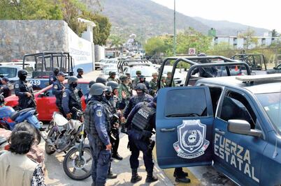 Desarticulan militares red de falsos policías