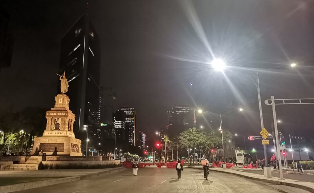 "¿Qué está pasando, por qué no hay Metrobús?", dicen usuarios de Línea 7 por bloqueo. Foto: Eduardo Dina / EL UNIVERSAL