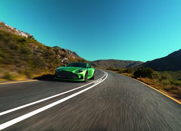 Aston Martin DB12, con un V8 más potente que el anterior V12