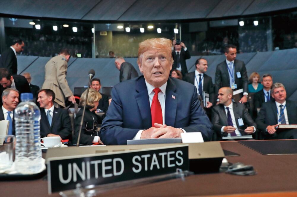 Conflictivo. El presidente Trump el 11 de julio en la cumbre de la OTAN, donde criticó fuertemente a los aliados y les exigió más gasto en defensa. Foto: ARCHIVO AP