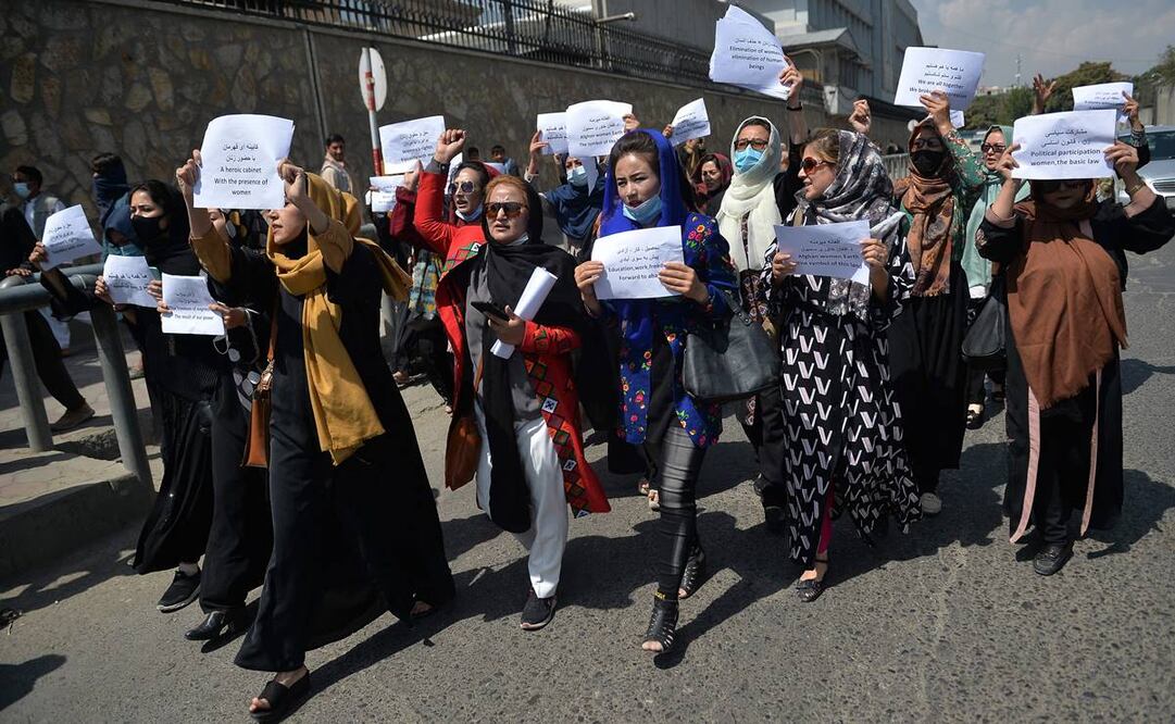 La protesta, de cerca de una veintena de mujeres, tuvo lugar en Kabul. Foto: AFP