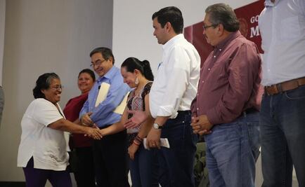 Supervisan entrega de apoyo a damnificados por “Willa” en Nayarit