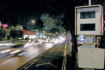 Juez ampara a empresa para que no pague fotomulta