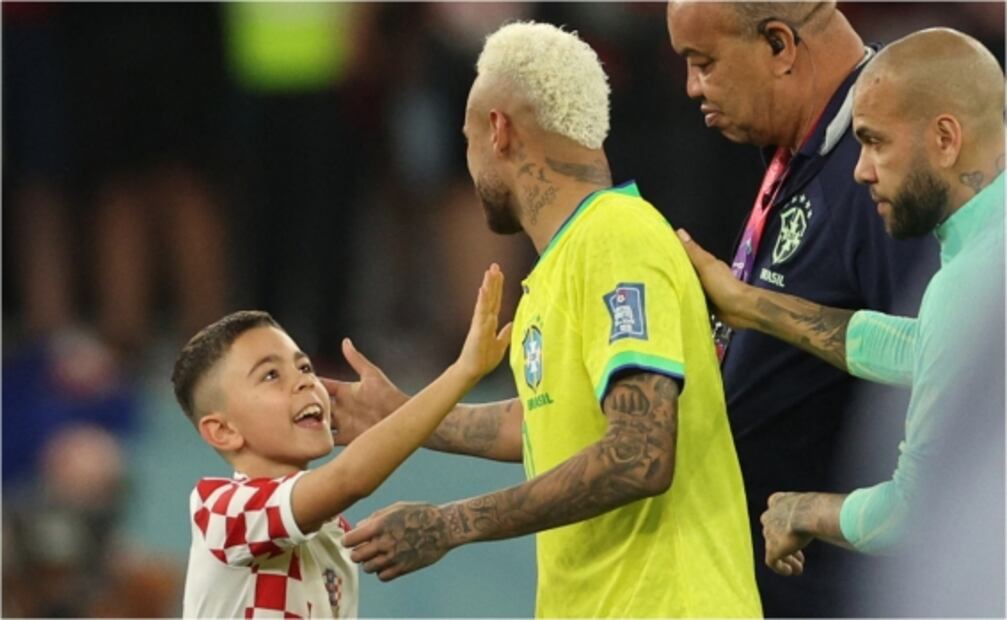 Neymar entre lágrimas y el tierno abrazo con el hijo de Ivan Perisic