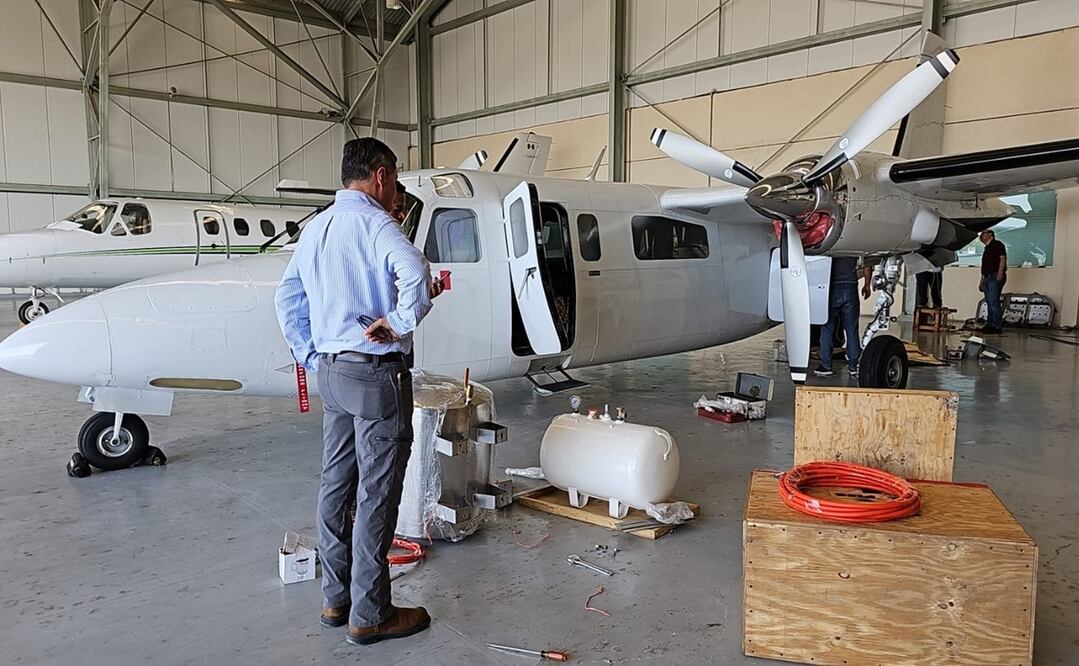 Para el bombardeo de nubes se utilizará un avión turbo comander y sólo se esperan que las condiciones climatológicas les permitan realizar estas maniobras. Foto: Especial
