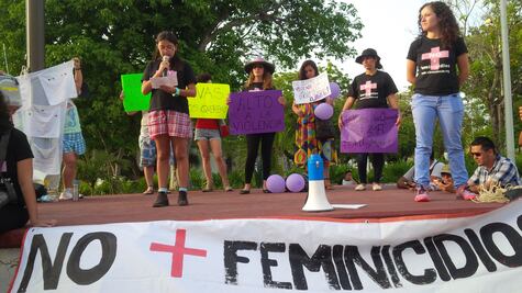 Marchan en Q.Roo contra violencia hacia las mujeres