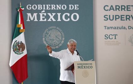 AMLO manda a hacerle "una limpia” a la silla presidencial
