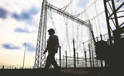 Prevalece incertidumbre en México por reforma eléctrica de AMLO: Moody’s