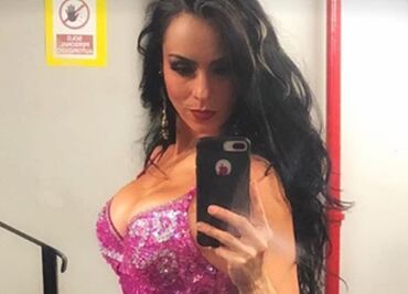 Ivonne Montero se sube el vestido y supera error con el Himno Nacional