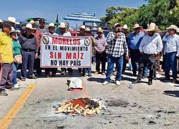 Campesinos levantan poco a poco bloqueos en carreteras