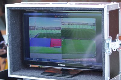 Pese a presencia del VAR, errores arbitrales persisten