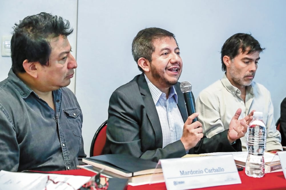 Mardonio Carballo, Julio Aguilar y Ricardo Giraldo en la mesa de debate. / DIEGO SIMÓN SÁNCHEZ. EL UNIVERSAL