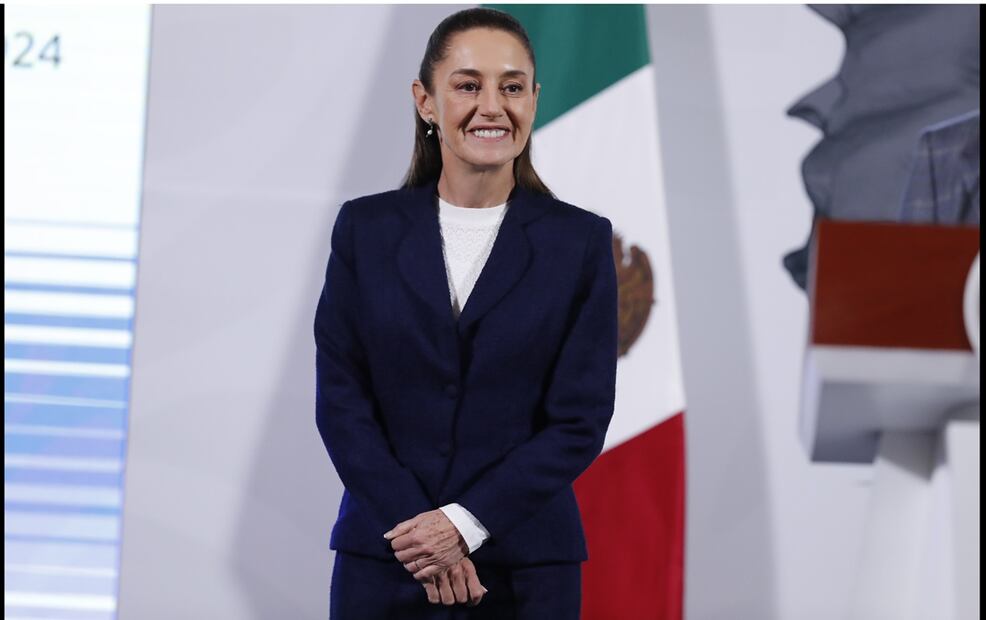 La presidenta Sheinbaum Pardo destacó que a dos meses y medio de su gobierno el Congreso de la Unión aprobó 18 reformas constitucionales, 16 de ellas promovidas por el expresidente Andrés Manuel López Obrador. Foto: EFE