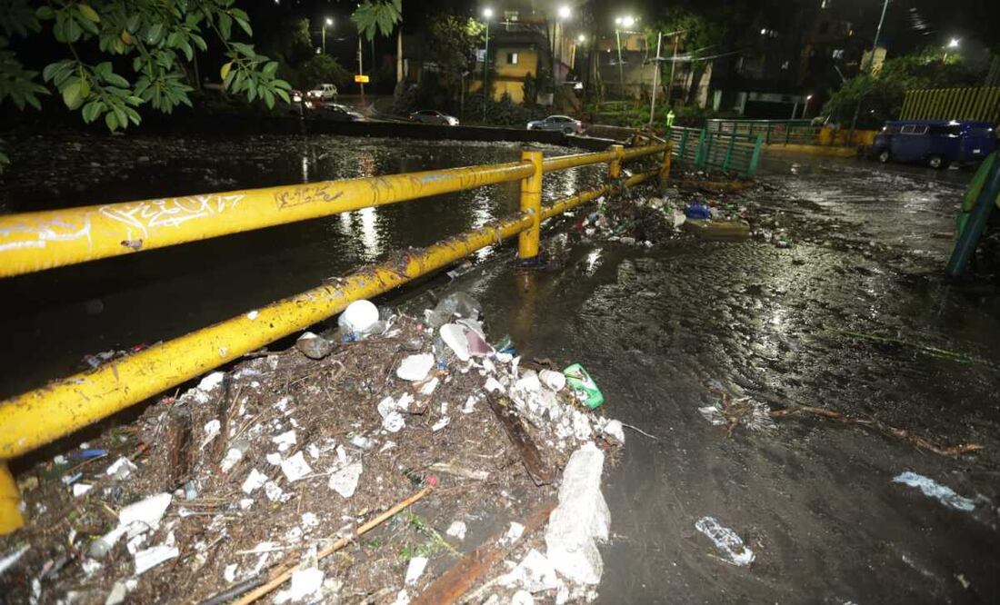 Alcaldía ÁO atiende afectaciones por desbordamiento del Río Becerra (29/06/2025). Foto: Francisco Rodríguez / EL UNIVERSAL